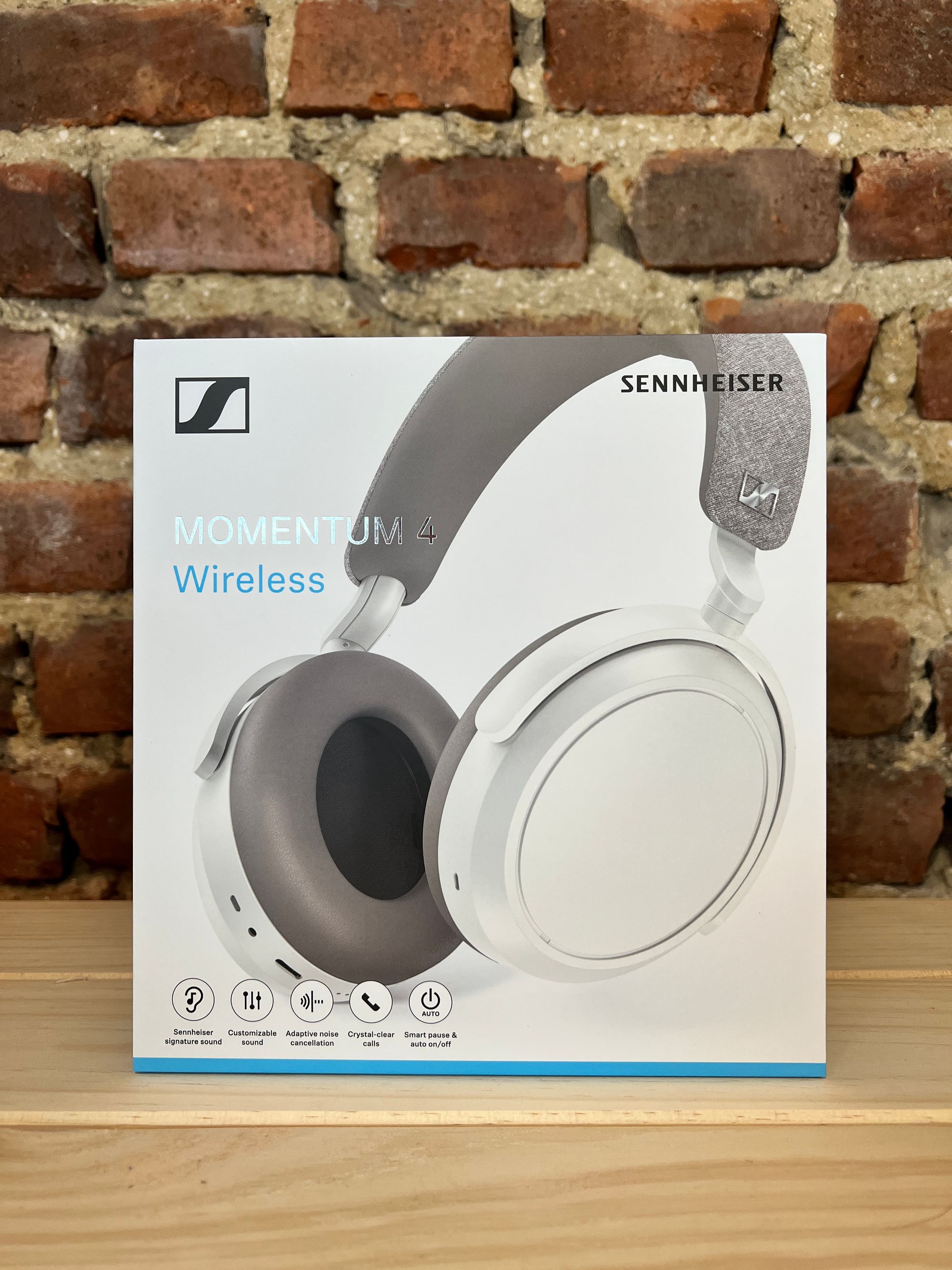 Best Bluetooth Listening and Producing Headphones - Sennheiser Momentum Wireless 4 Review