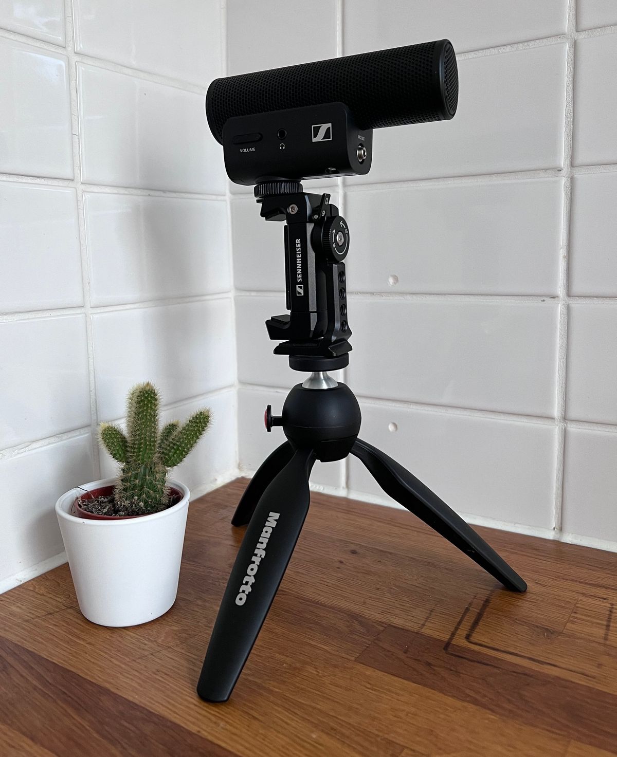 Sennheiser Mobile Kit Mini Tripod and Smartphone Clamp for Mobile Recording